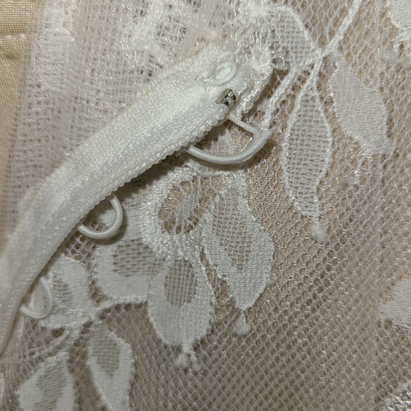 BHLDN Cascading Wedding Dress size 12 - Picture 14 of 14